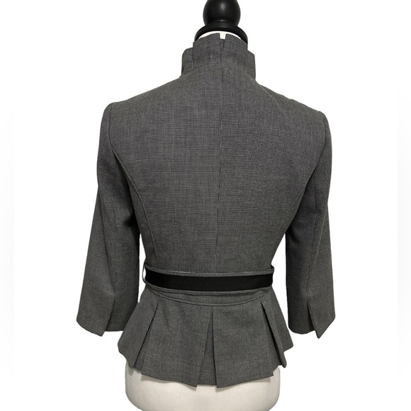 WHBM Black & White Belted Cropped Blazer. Size 2. Excellent condition! - Picture 2 of 10